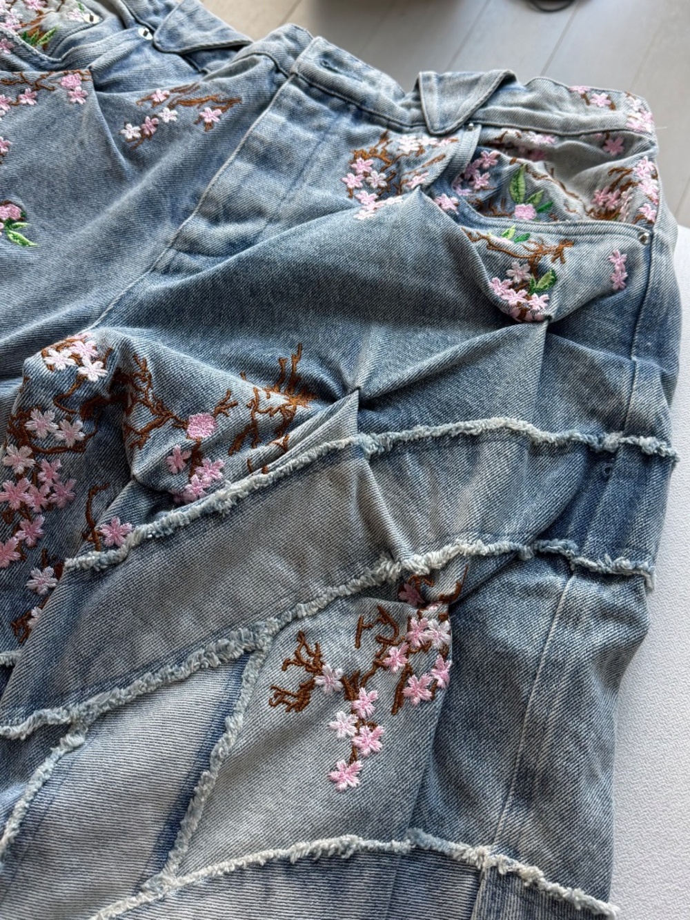 BADSON Cherry Blossom Denim Pants - Picture 5 of 6